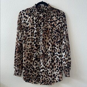 Chico’s Leopard Print Women's long sleeve blouse. Size 1 EUC